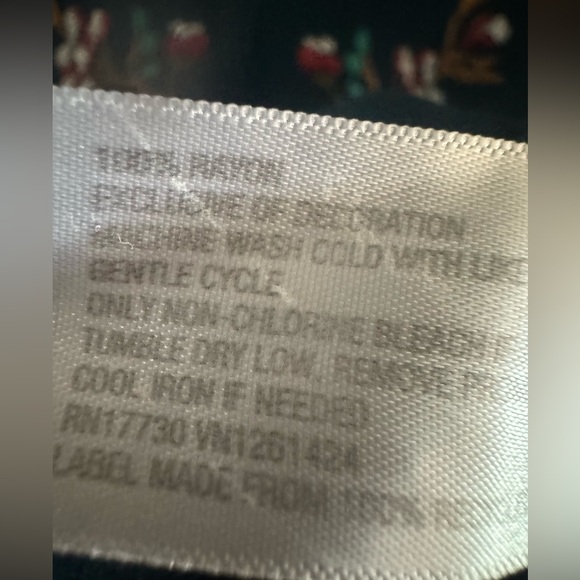 Xhilaration blouse teal with embroidered flowers. Size large. - Picture 5 of 5